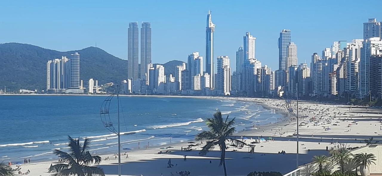 Apto Camboriú - Frente Ao Mar Apartamento *